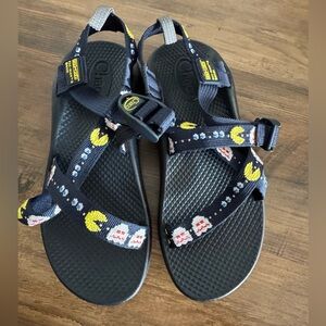 Chaco Kids Sandals - Limited Edition PAC Man “Scardy Ghosts” - size 4Y NWOT 👻